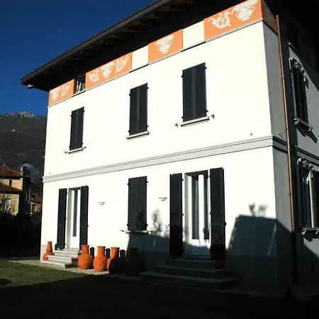 Villa I Pavoni Lake & Luxury-2